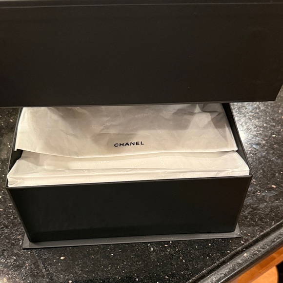 CHANEL Black Bag Storage Box - Picture 5 of 17